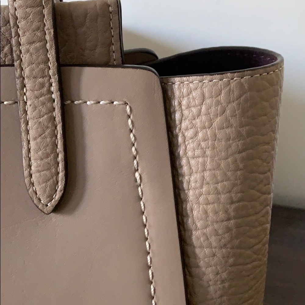 Coach 1941 Troupe Tote 79468 - Picture 4 of 14